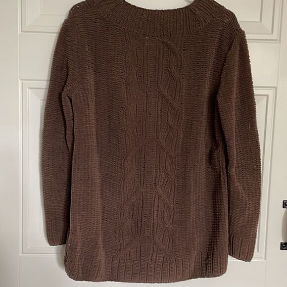 TSE Soft Brown V-neck Cable Sweater - Picture 6 of 6